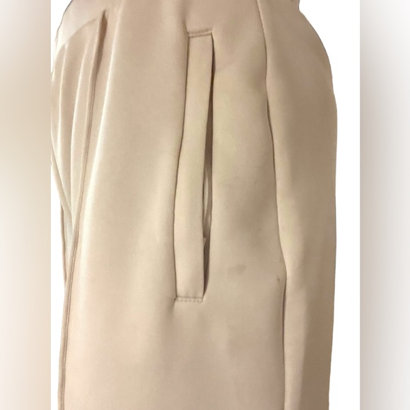 Fabletics Plush Interlock Wide Leg Pant medium. Oat color. Great condition! - Picture 9 of 12